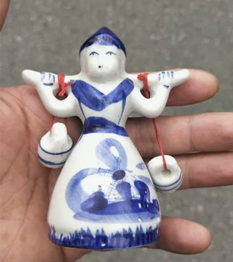 农村收的小瓷人，保老。 看好入手