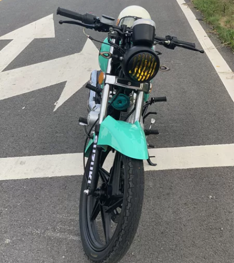 #网红版苹果绿色 铃木复古150cc  极...