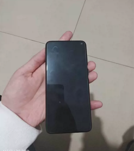 卖个17pro 换过内屏 12+256 感...