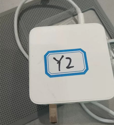 才用了几个月电脑卖了，原装小米笔记本100...