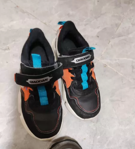 28码乔丹鞋，磨损小 感兴趣的话点“我想要...