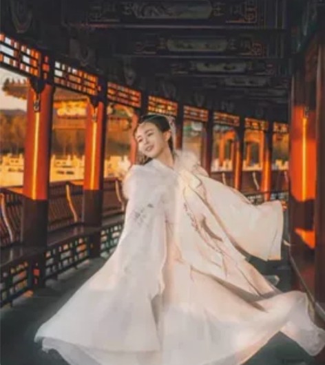 斗篷冬加绒长款汉服 前娘处收的，收来没穿过...