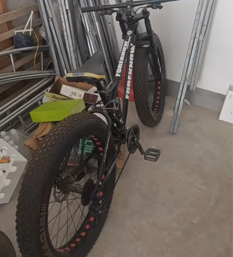 洛维斯山地车自行车 是去年朋友送的的，骑行...