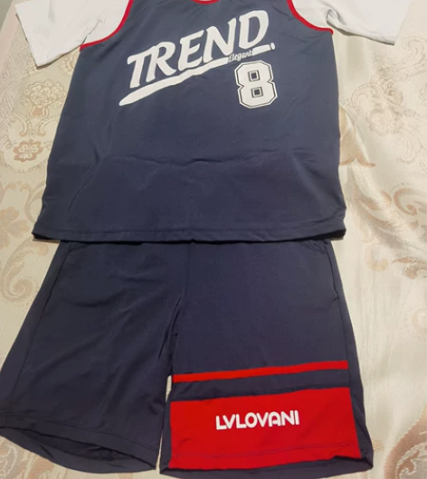 健身服，女款，阳光运动型，很好看，里面可以...