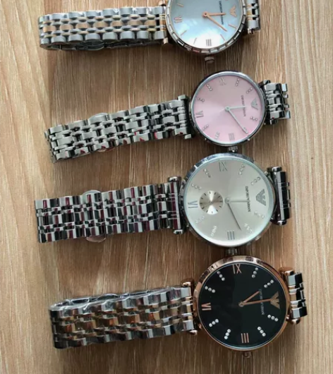 4个全新阿玛尼手表样板，2只女款，2只男款...