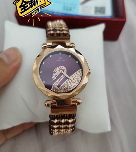 非常漂亮非常喜欢一款表 活动价秒抢到的，膜...