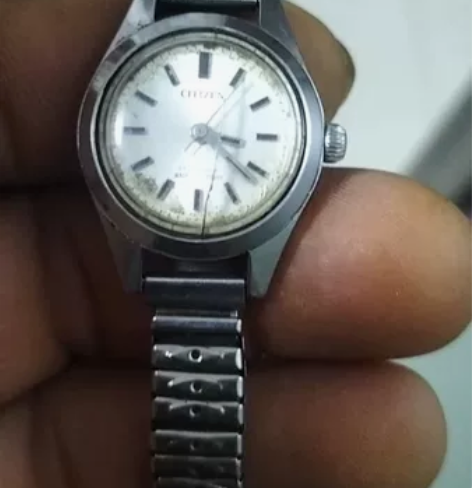 西铁城机械女表,2340A机芯,晃一晃能走...