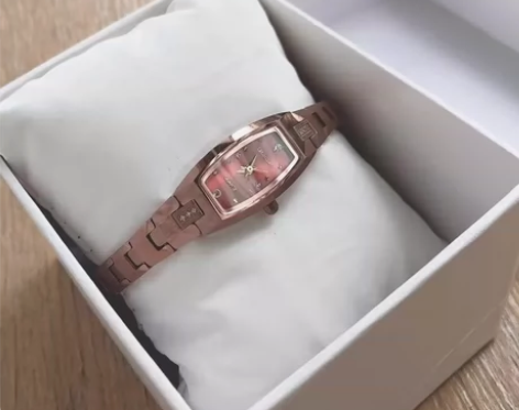 欧利时正品女士手表钨钢手链式精致女表 感兴...