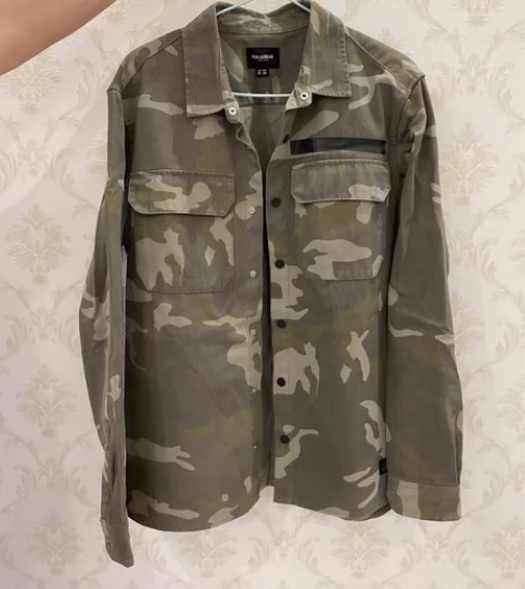 Pull##amp；amp；bear 迷彩...