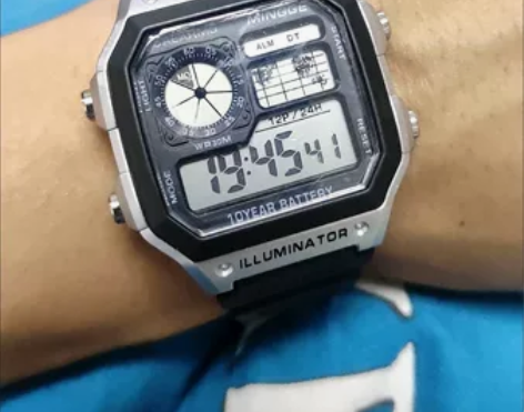 新年快乐！！！新年大促销！方形复古潮流电子...