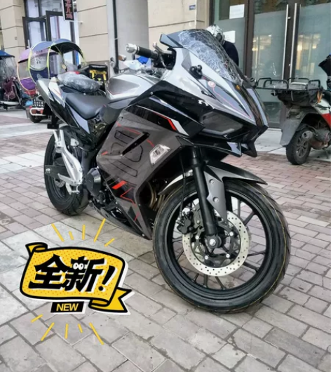 400CC，双缸电喷水冷，有发票合格证，全...