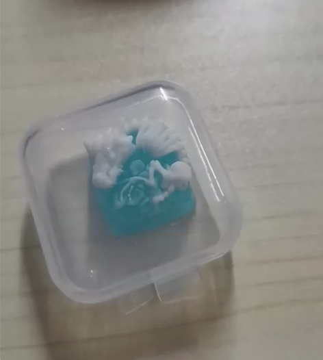 闲置客制化东西打包出。 龙骨键帽和47颗江...