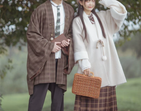 远山乔恰同学少年明制汉服冬袄合领半袖加绒披袄马面袄裙对襟窄袖...