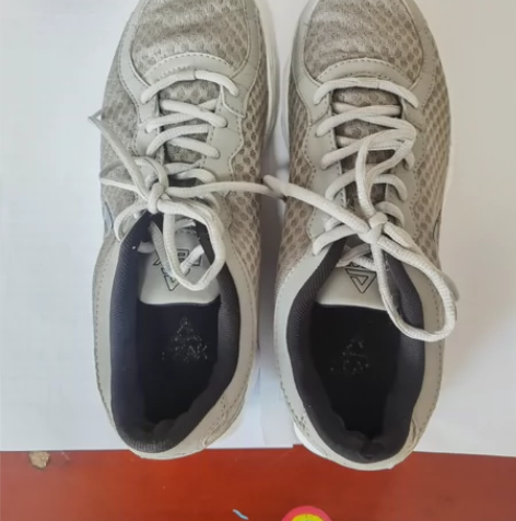 匹克男运动鞋，41码，春秋款，整理物品找出...