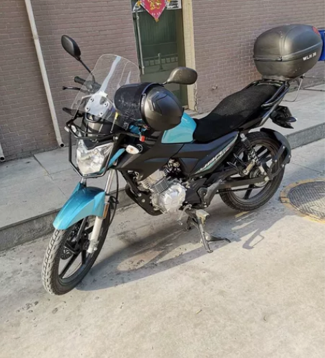 自己一手摩托车，雅马哈天剑Y B R150...