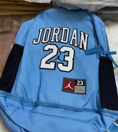 Nike耐克双肩包AJ大容量轻便透气背包运...