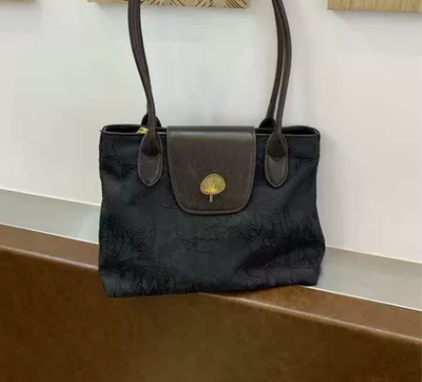 中式复古手提包小众设计质感金属托特包洋气慵...