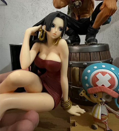 Bandai/万代 坐姿女帝 感兴趣的话点...