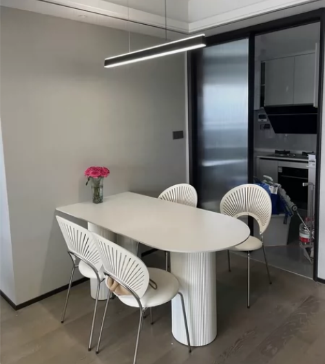 #桌子法式奶油风半岛台岩板餐桌现代简约椭圆...