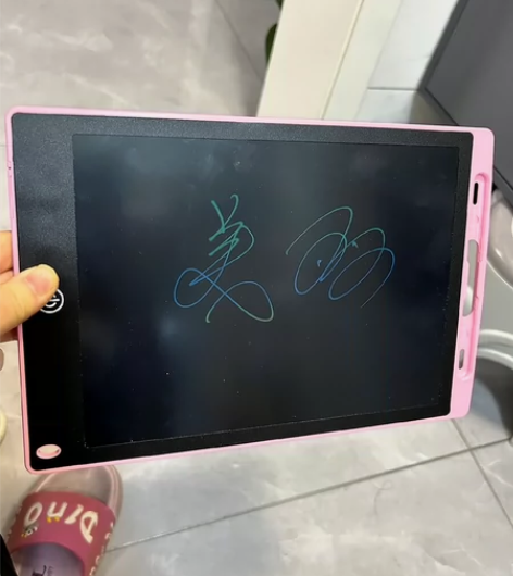 【低价包邮】儿童画板液晶手写板，可擦写护眼...