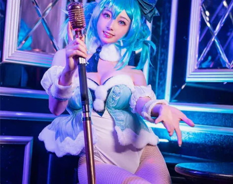 悠窝窝S码 定制假发 有鞋子37码??几乎...