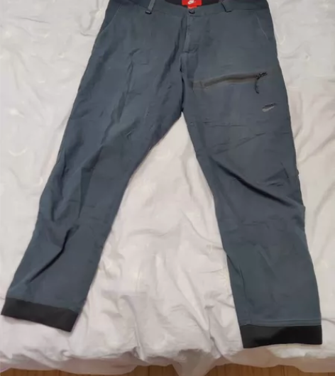 nike休闲裤727345，XXL号现在瘦...