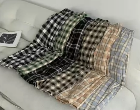 网红加绒加厚羊羔绒格子阔腿裤子女秋冬款防寒...