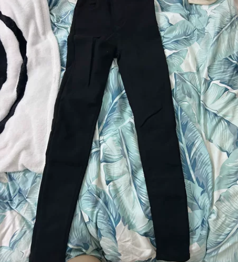 全新加绒铅笔裤 s码 搭靴子一级棒 怀孕了...