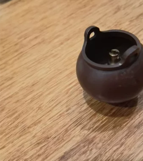 包邮，紫铜小香炉，不退不换，不议价 感兴趣...