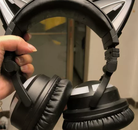 妖舞3g   太用力拿下来弄了条缝  便宜...