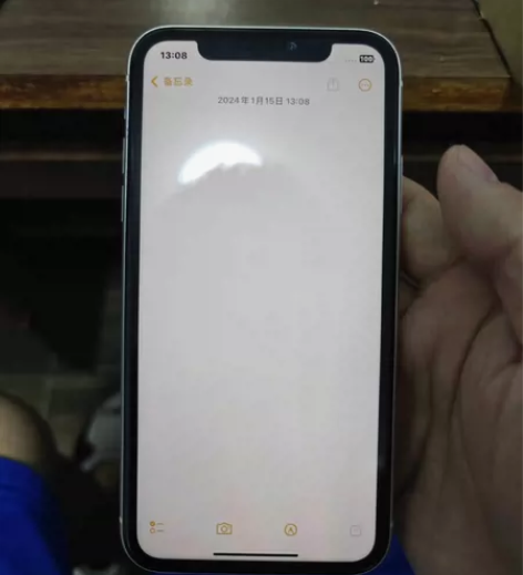 iPhone11 白色国行128g 系统是...