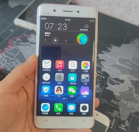 vivo xplay5，4+128g，成色...