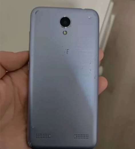 中兴  手机 正常使用没有任何问题可以当[...