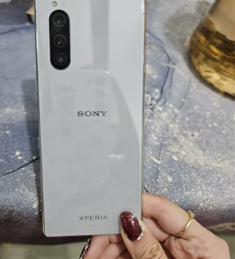 索尼xp5 J8210 日版8+64,屏幕...