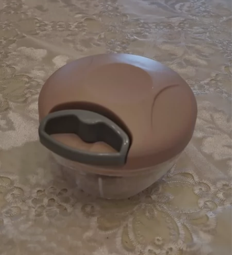 抽拉式蒜泥搅拌器 感兴趣的话点“我想要”和...