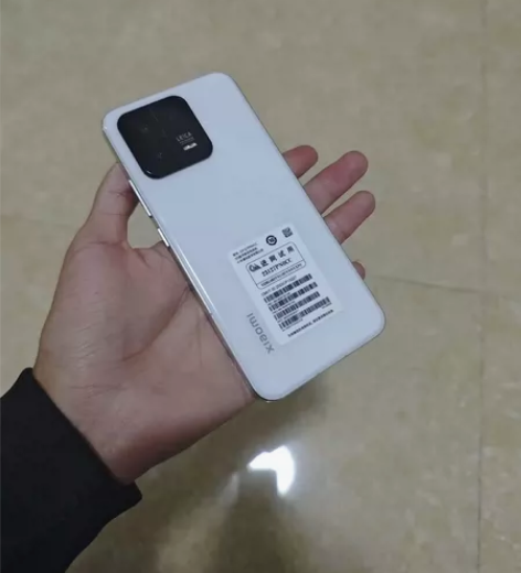 小米13白色12+256 屏幕无划痕，中框...