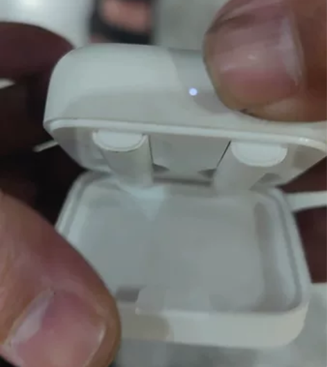 小米耳机air2se耳机 盒子有电,无...