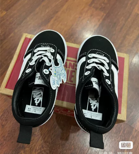 万斯正品全新135内长15厘米 感兴趣的话...