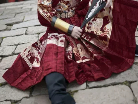 如梦霓裳 关山月 红色飞鱼服出租 明制汉服...