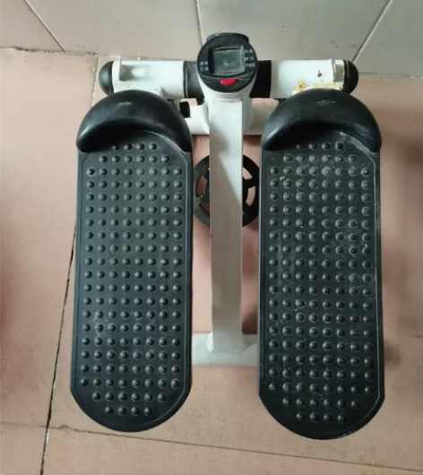 踏步机家用机原地登山脚踏机小型运动器材 闲...