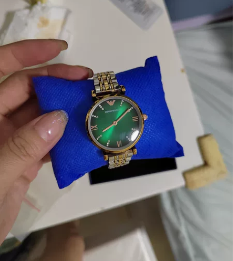 闲置手表，有点氧化，试了一下能擦掉，有备用...