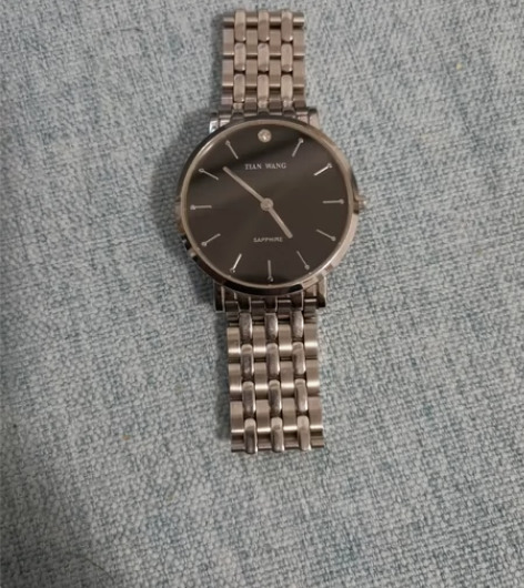 天王男士手表，当时商场专柜买的 感兴趣的话...