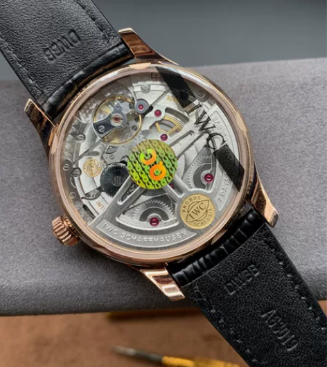 自己的万国男表，男士全自动机械手表，外观无...