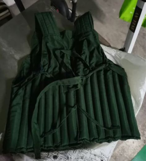 负重沙袋背心，自提 不包邮 二手的不退不换...