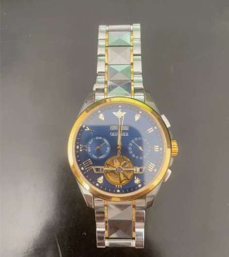 欧品客手表 刚买半年  一切正常  无划痕...