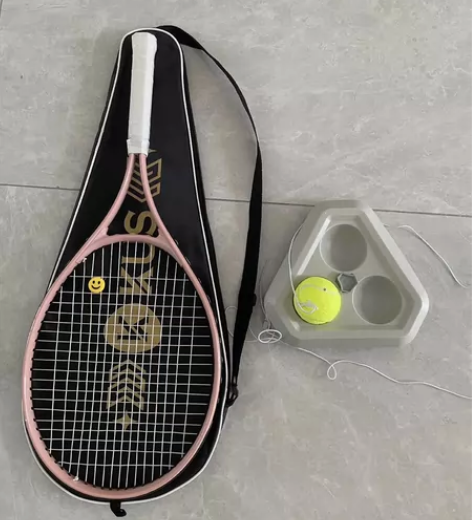 网球，全新，蜜桃粉， 包含1个网球拍，一个...