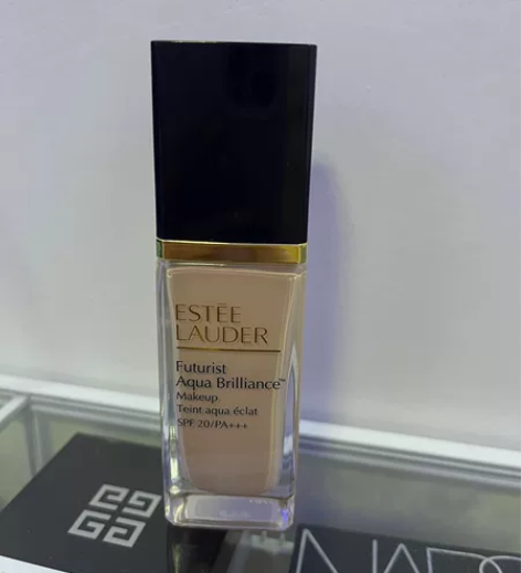 雅诗兰黛沁水粉底液，色号2co 用了两次，...