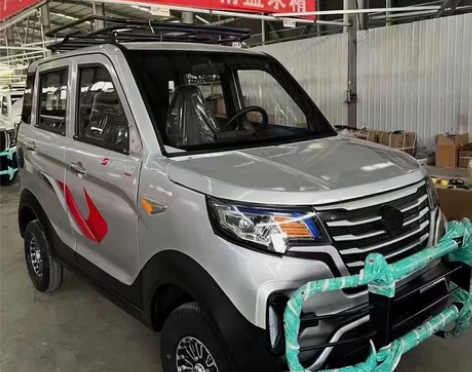 全封闭客运摩托车四轮摩托车燃油代步封闭四轮...