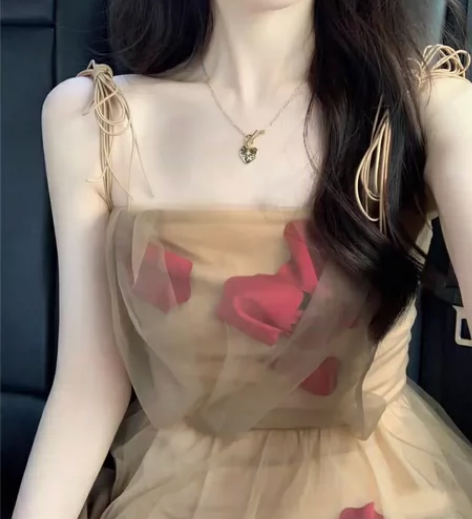 法式纯欲风性感温柔吊带连衣裙女小众设计高级...