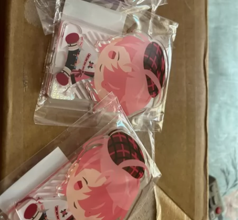 新世界狂欢kuji赏。一番赏 吧唧都是15...